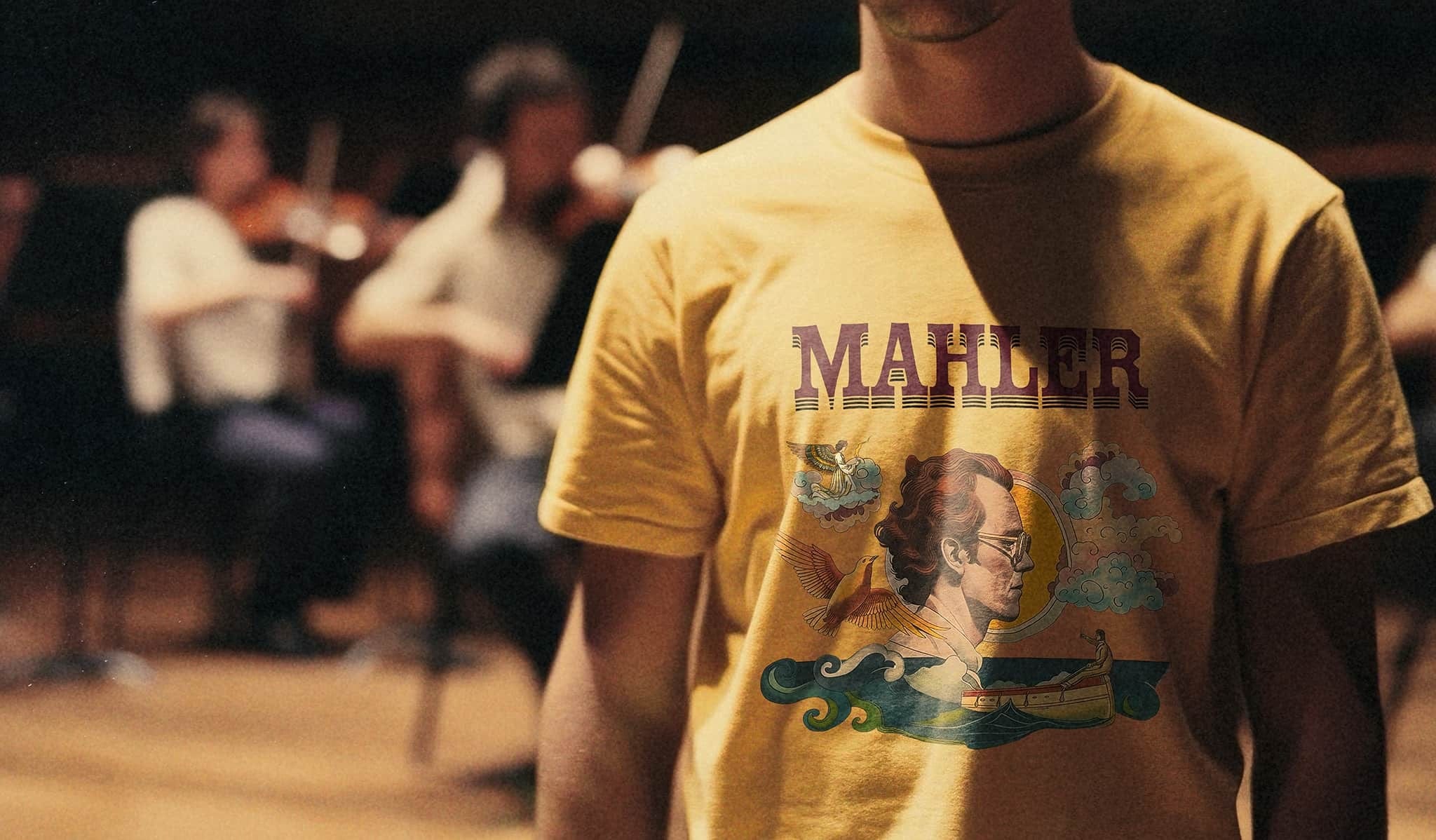 Wear History, Support Artistry